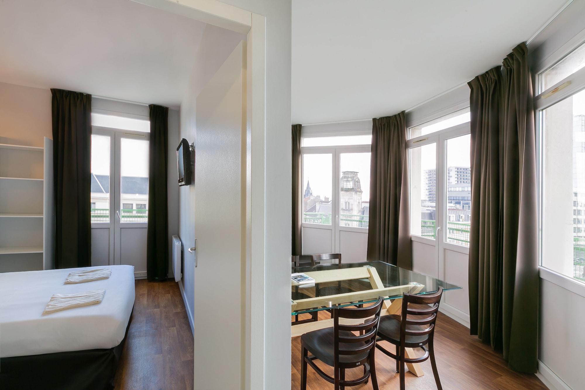 Hotel Foch Nancy Gare Esterno foto