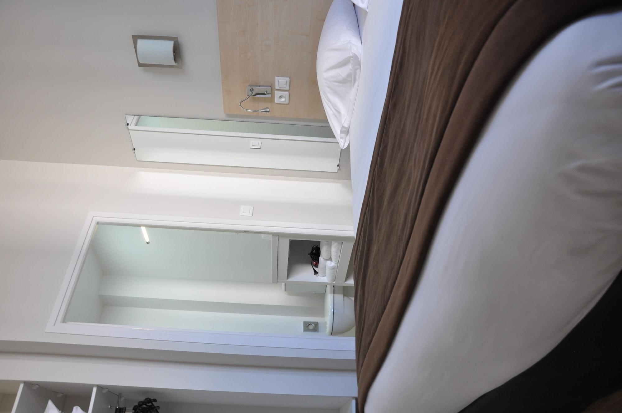 Hotel Foch Nancy Gare Esterno foto